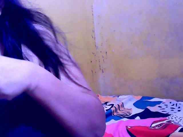 SweetMonlight webcam