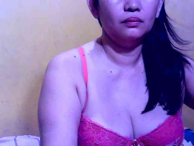 SweetMonlight webcam