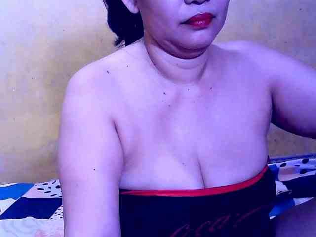 SweetMonlight webcam