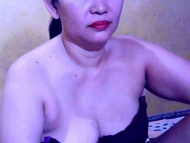 SweetMonlight webcam