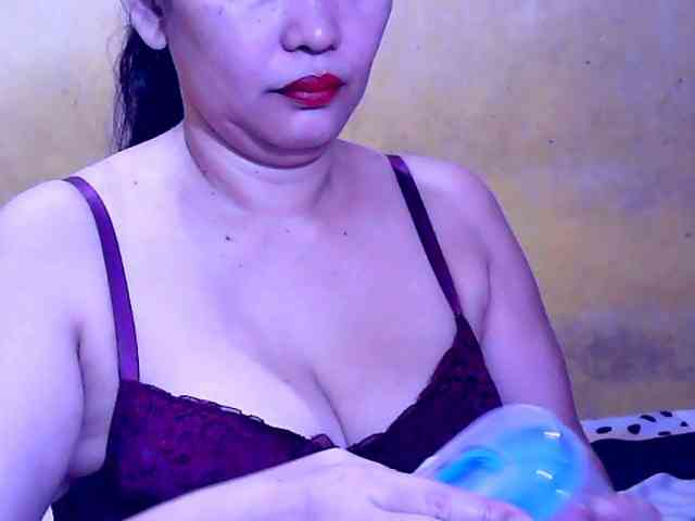 SweetMonlight webcam