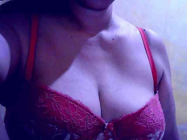 SweetMonlight webcam