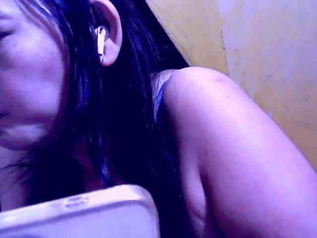 SweetMonlight webcam