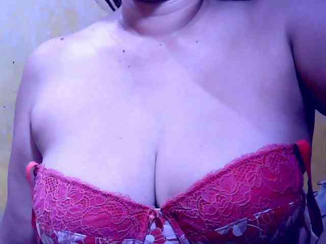 SweetMonlight webcam