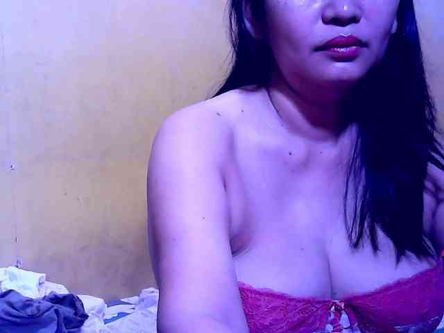 Carmela4u Live Webcam on BongaCams