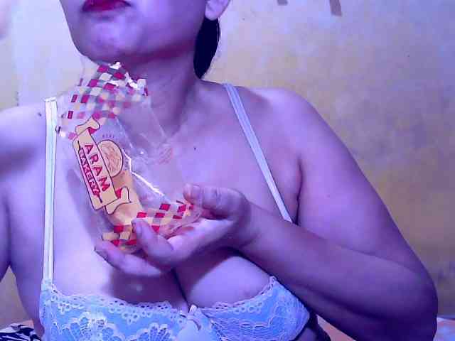 SweetMonlight webcam