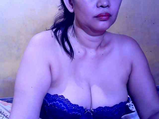 SweetMonlight webcam