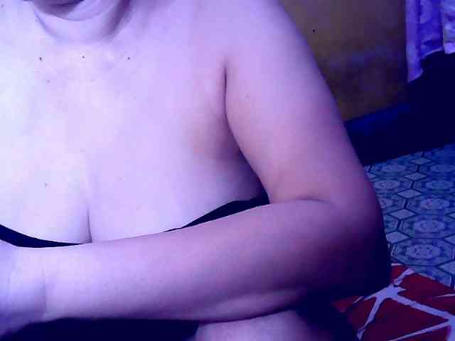 Carmela4u webcam