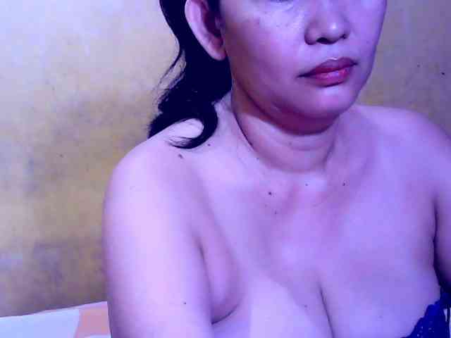 SweetMonlight webcam