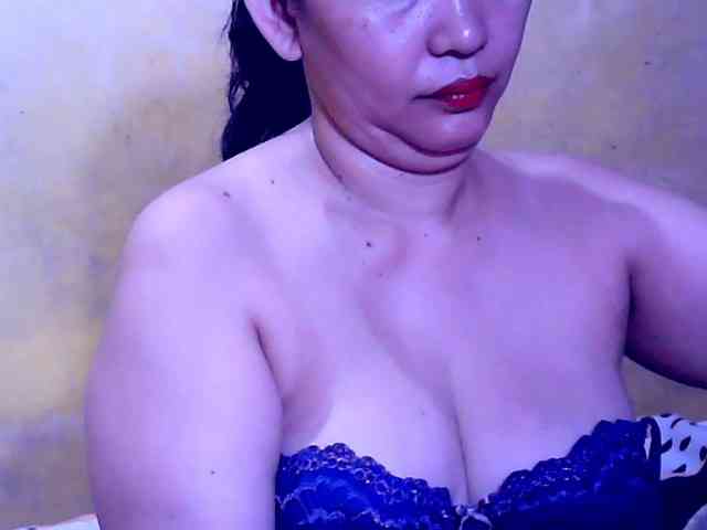 SweetMonlight webcam