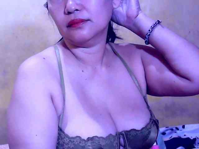 SweetMonlight webcam