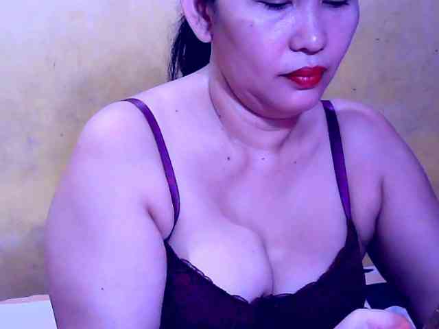 SweetMonlight webcam