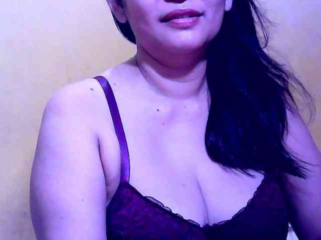 SweetMonlight webcam