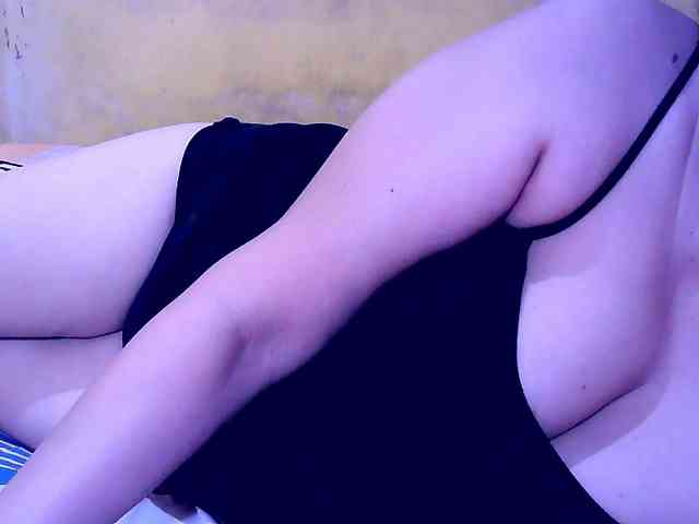 Carmela4u webcam