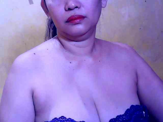 SweetMonlight webcam