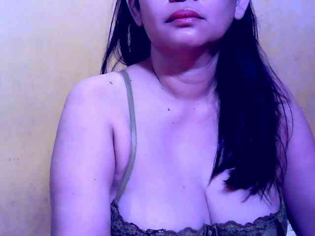 SweetMonlight webcam