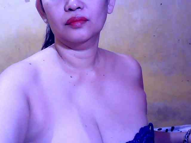 SweetMonlight webcam