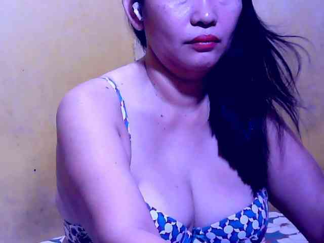 SweetMonlight webcam