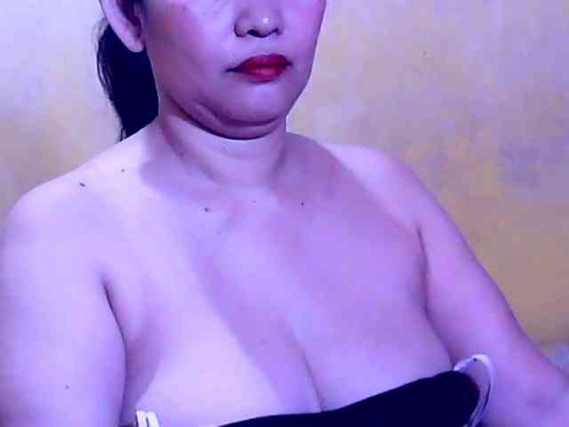 SweetMonlight webcam