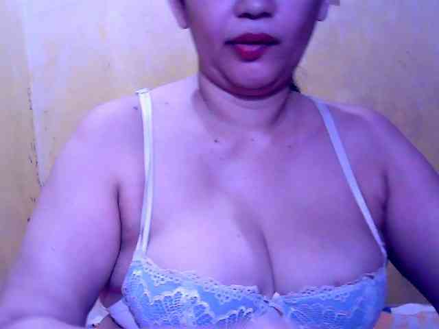 SweetMonlight webcam