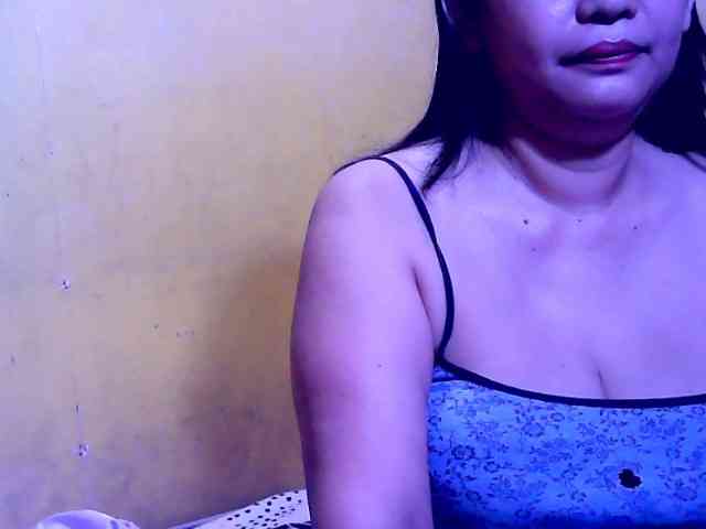 SweetMonlight webcam