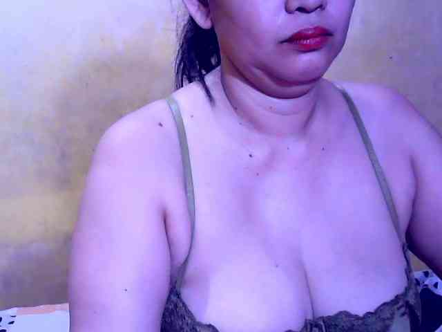 SweetMonlight webcam