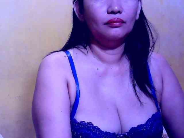 SweetMonlight webcam