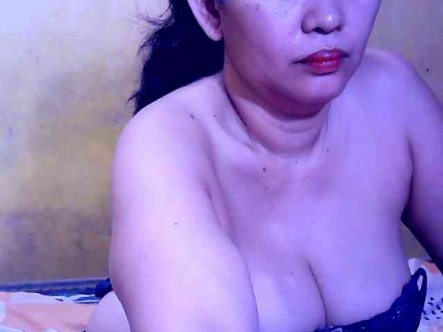 SweetMonlight webcam