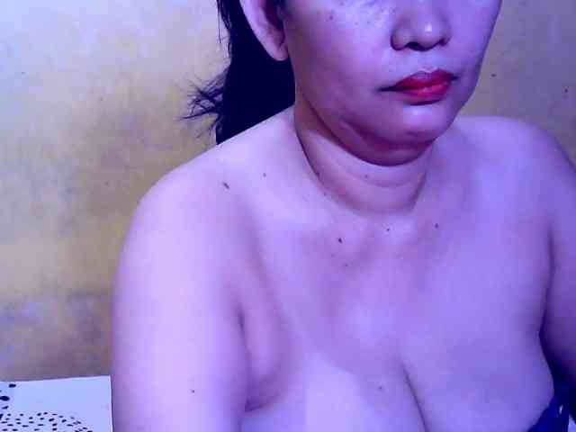 SweetMonlight webcam