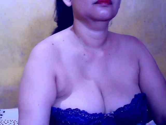 SweetMonlight webcam