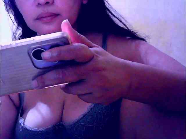 SweetMonlight webcam