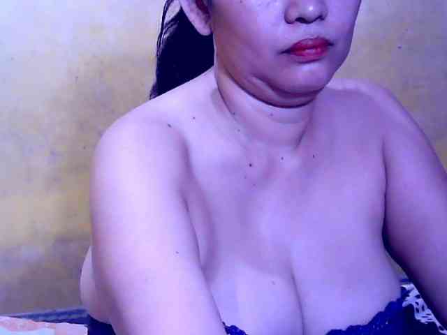 SweetMonlight webcam