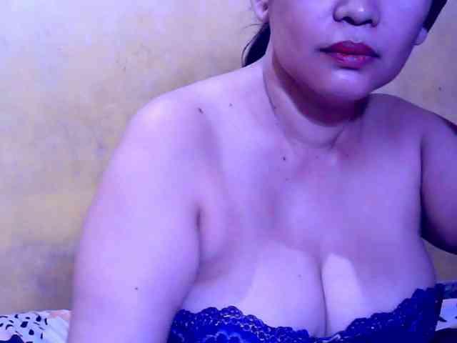 SweetMonlight webcam