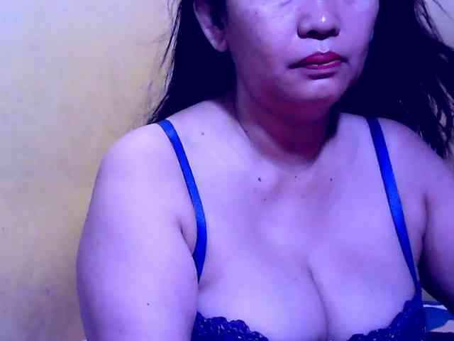 Carmela4u Live Webcam on BongaCams