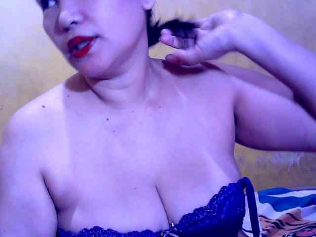 SweetMonlight webcam