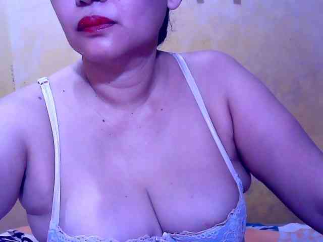 SweetMonlight webcam