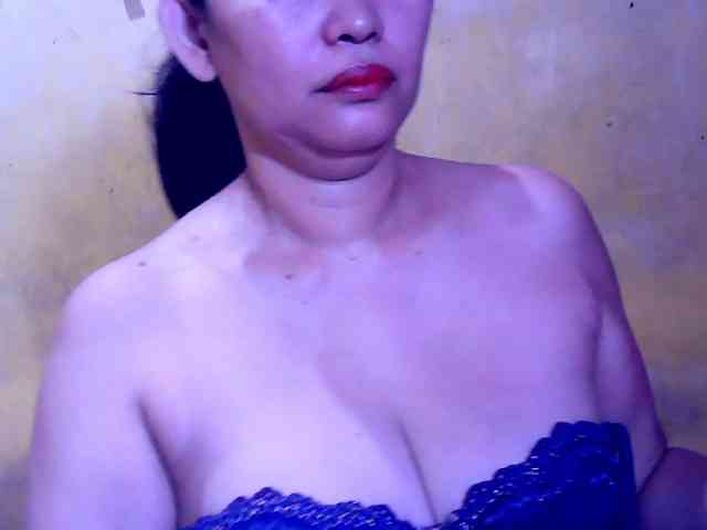 SweetMonlight webcam