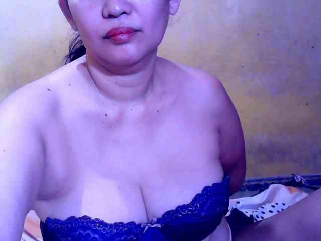 SweetMonlight webcam