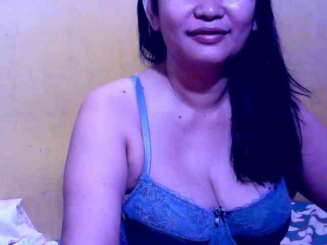 SweetMonlight webcam