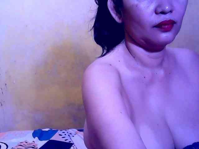 SweetMonlight webcam