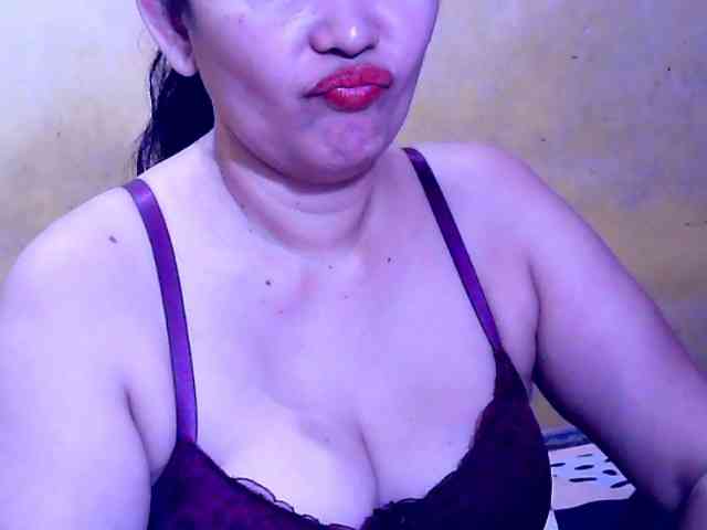 SweetMonlight webcam