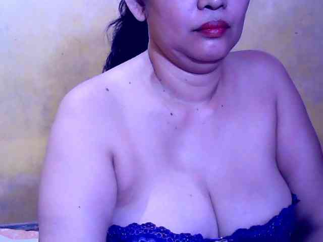 SweetMonlight webcam