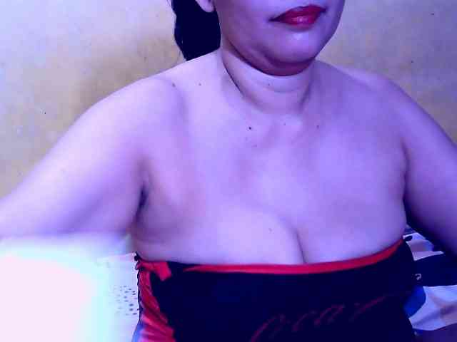 SweetMonlight webcam