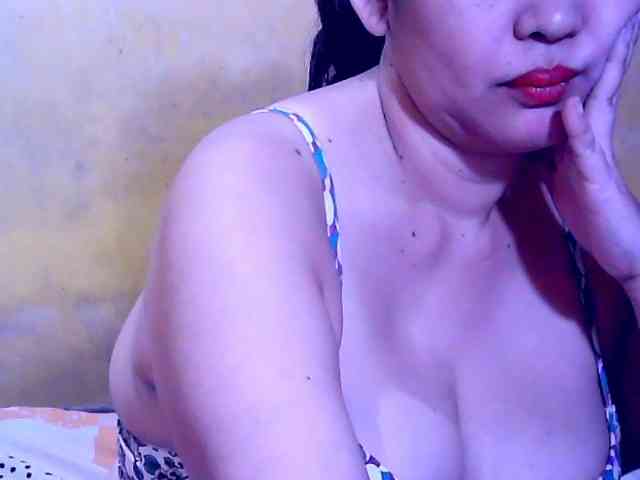 SweetMonlight webcam