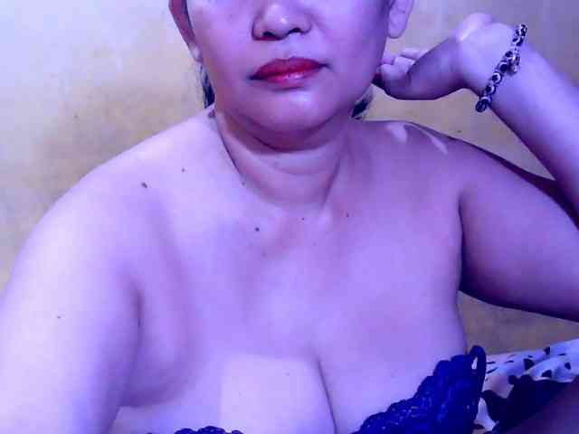 SweetMonlight webcam