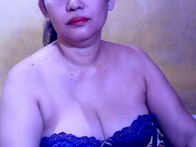 SweetMonlight webcam