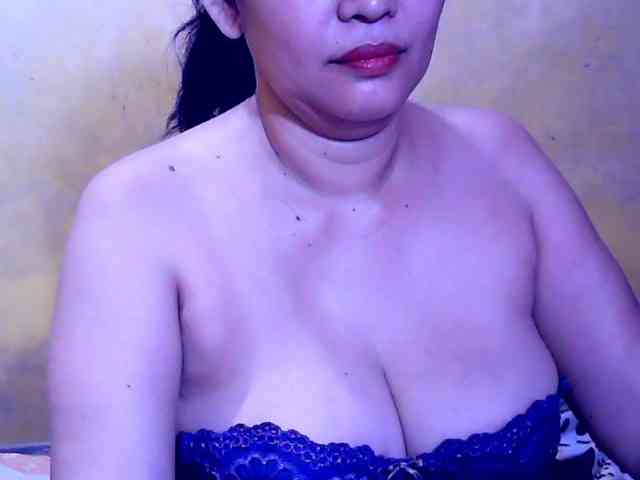 SweetMonlight webcam