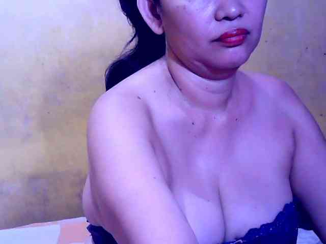 SweetMonlight webcam