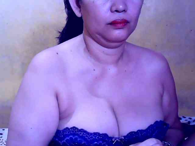 SweetMonlight webcam