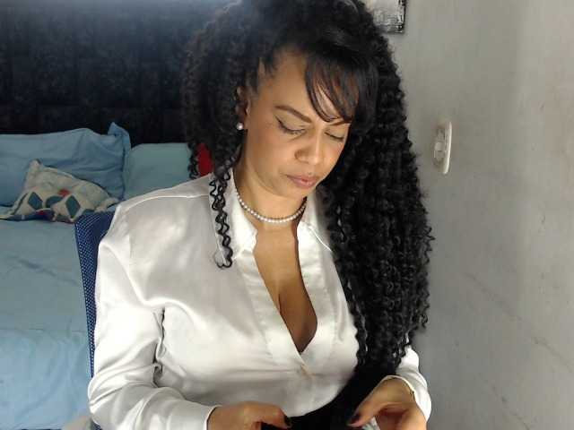 karlie-hot webcam bongacams model stream image